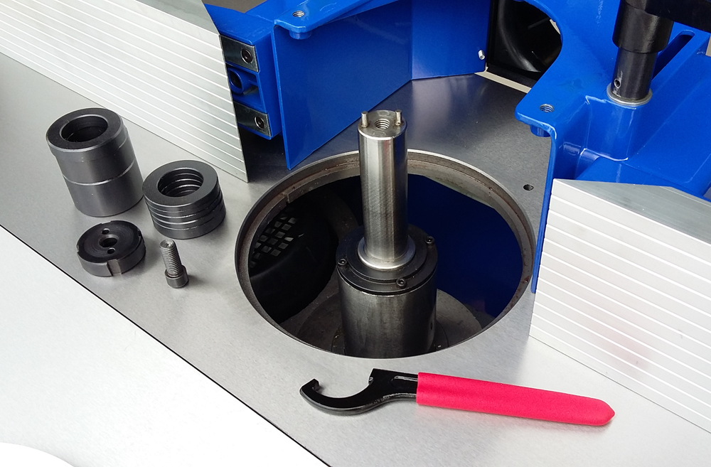 Charnwood W050P Tilting Spindle Moulder and Extension Table Package